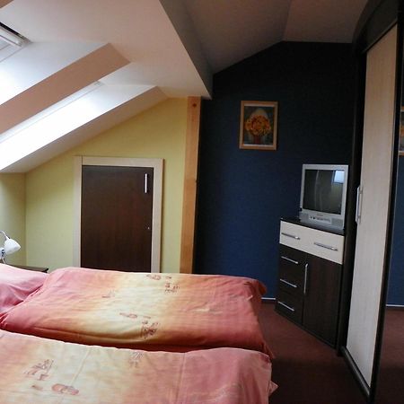 Hostinec a penzion U sv. Mikuláše Hať Esterno foto